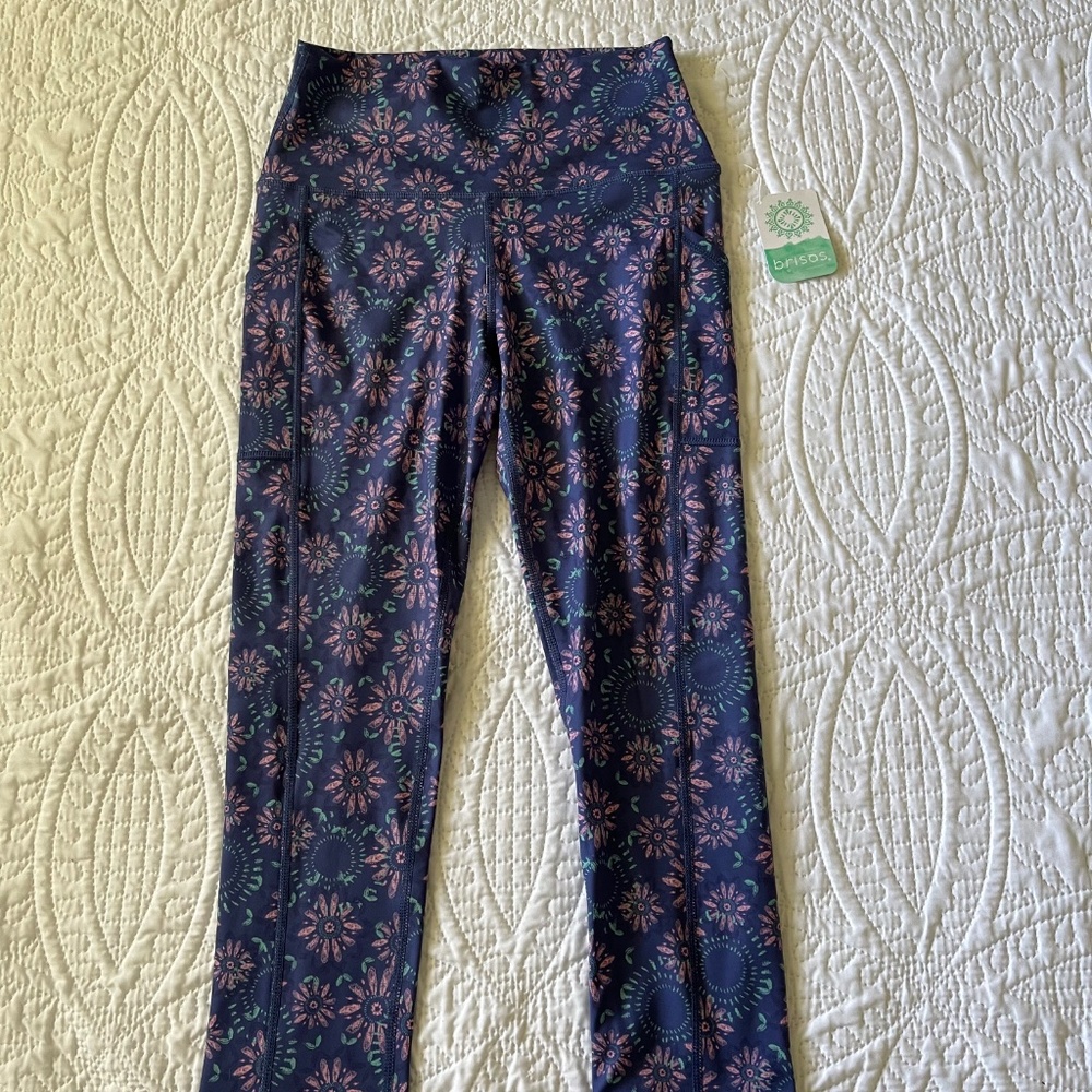 Brisas Capri Leggings NWT
